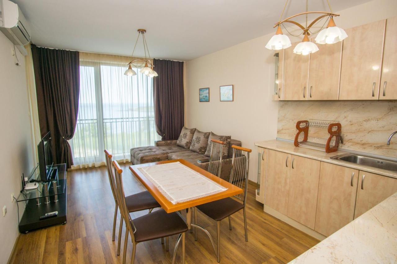 Guest Apartments Stela 사레보 외부 사진